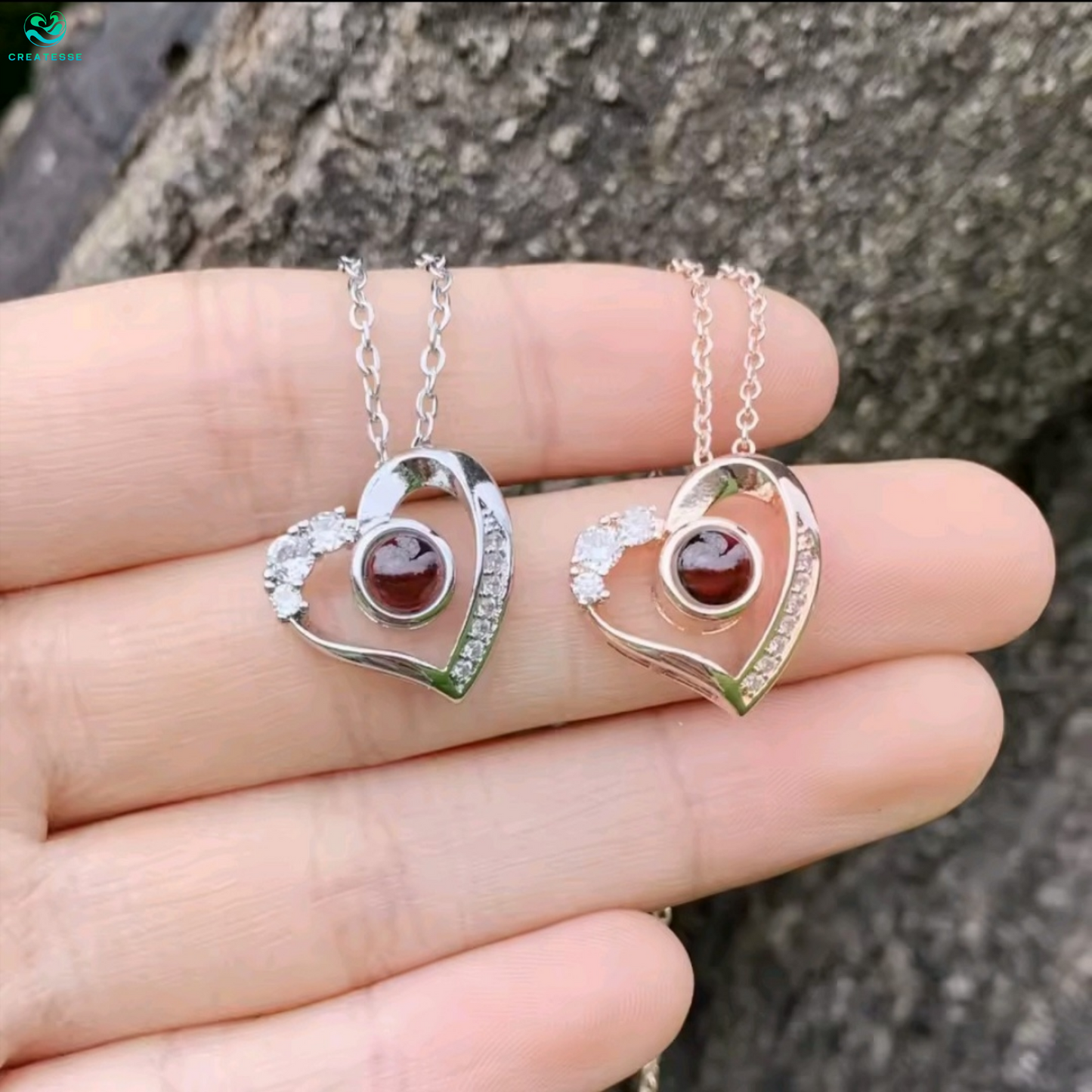 Collar de Corazón con Proyector