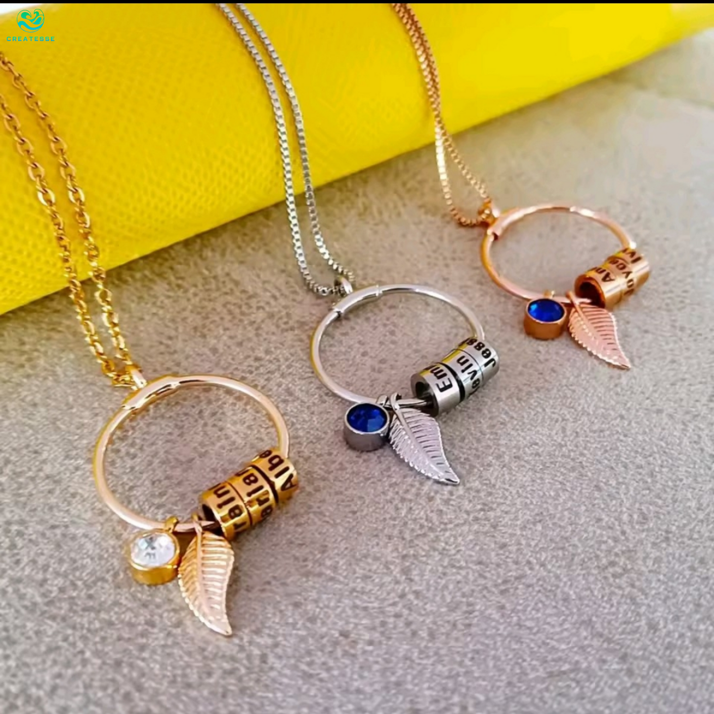 Collar de Hoja con Grabado