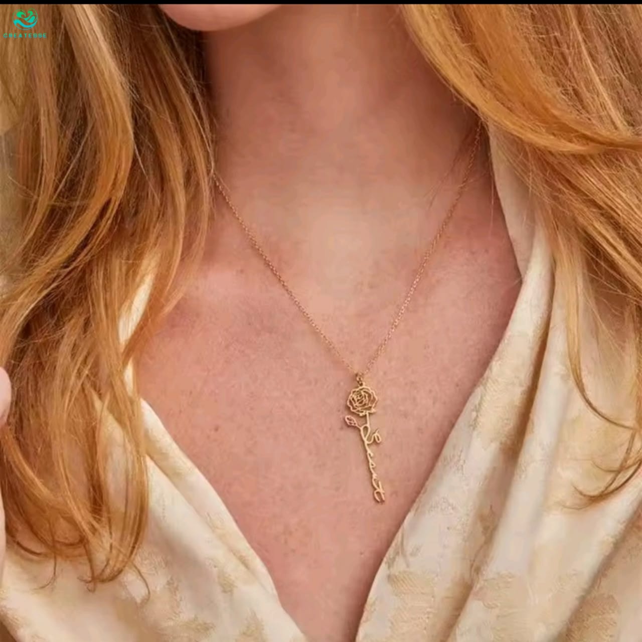 Collar de Flores con Nombre
