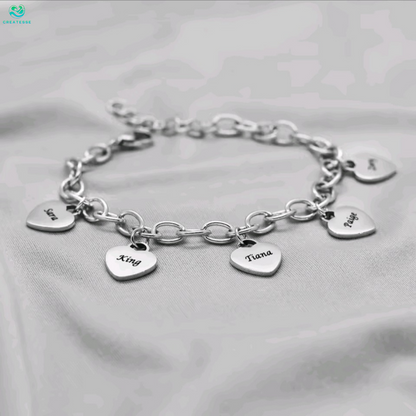 Pulsera de Corazones Grabados