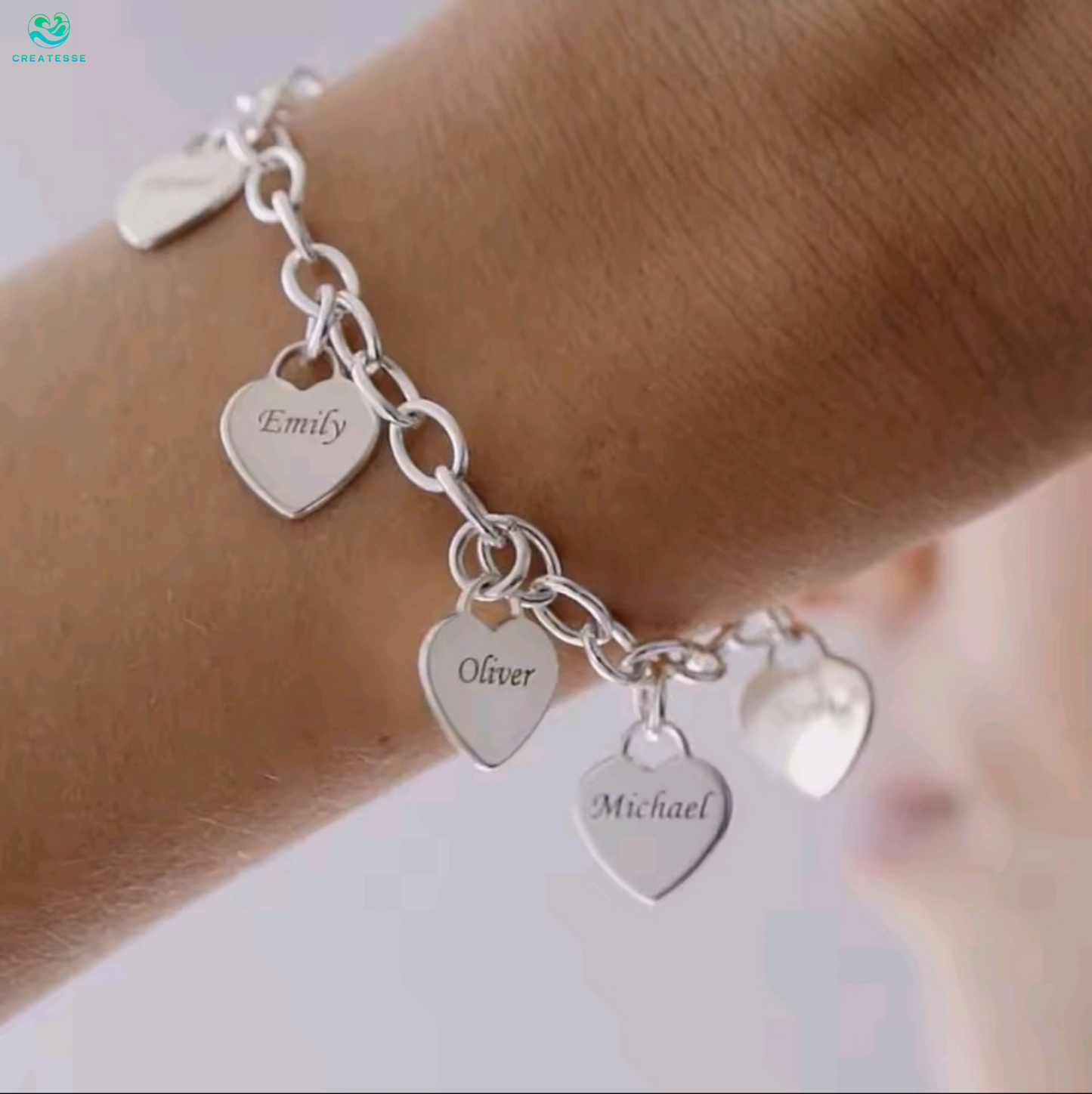 Pulsera de Corazones Grabados
